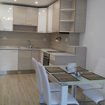 Modern Apartment Sofia Center Bagian luar foto