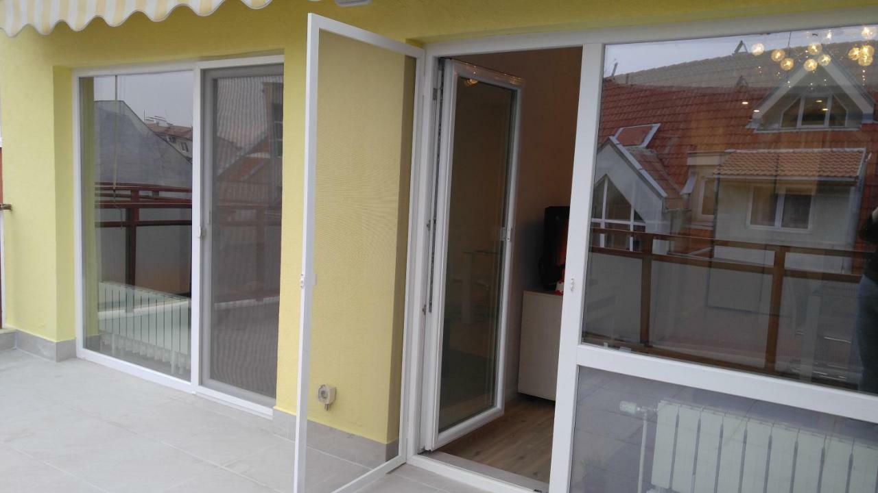 Modern Apartment Sofia Center Bagian luar foto