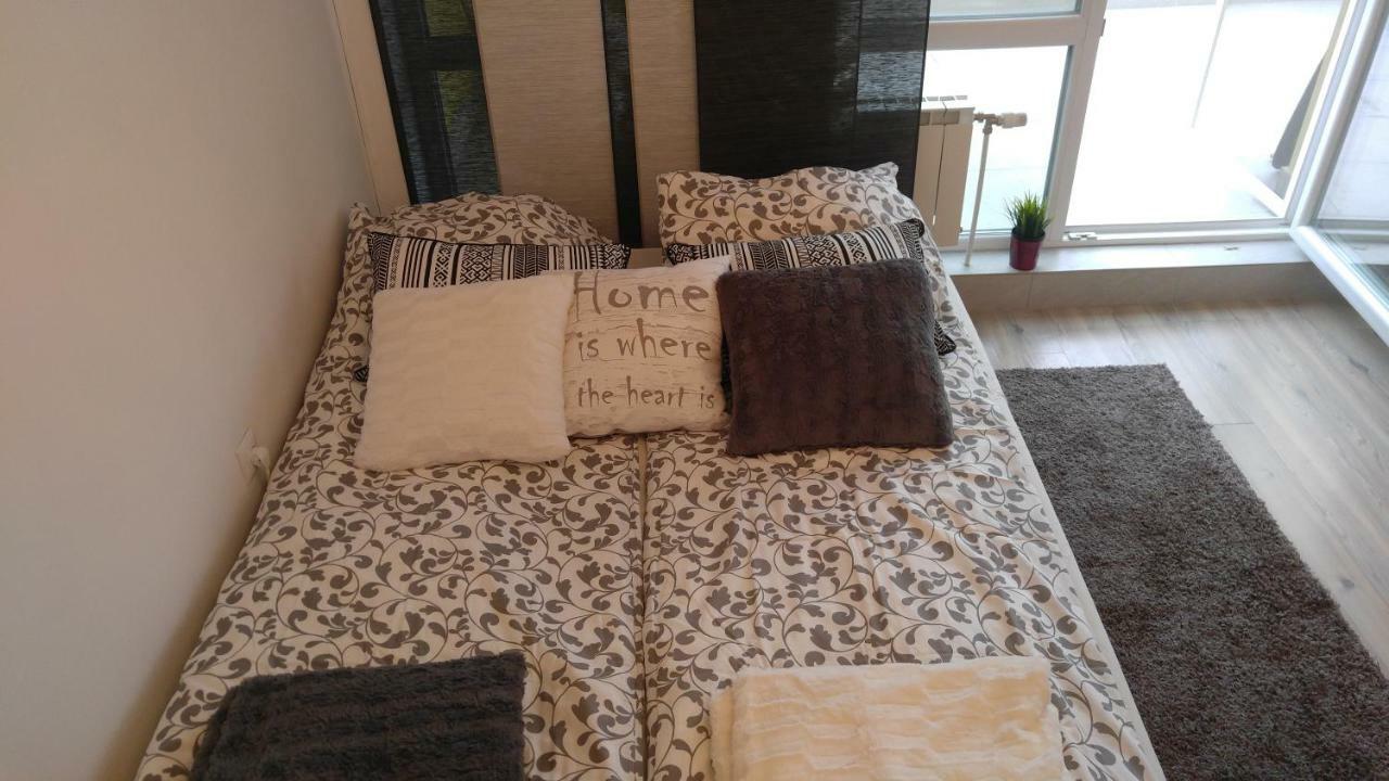 Modern Apartment Sofia Center Bagian luar foto