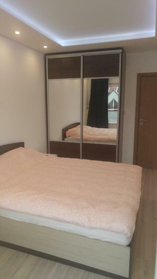 Modern Apartment Sofia Center Bagian luar foto