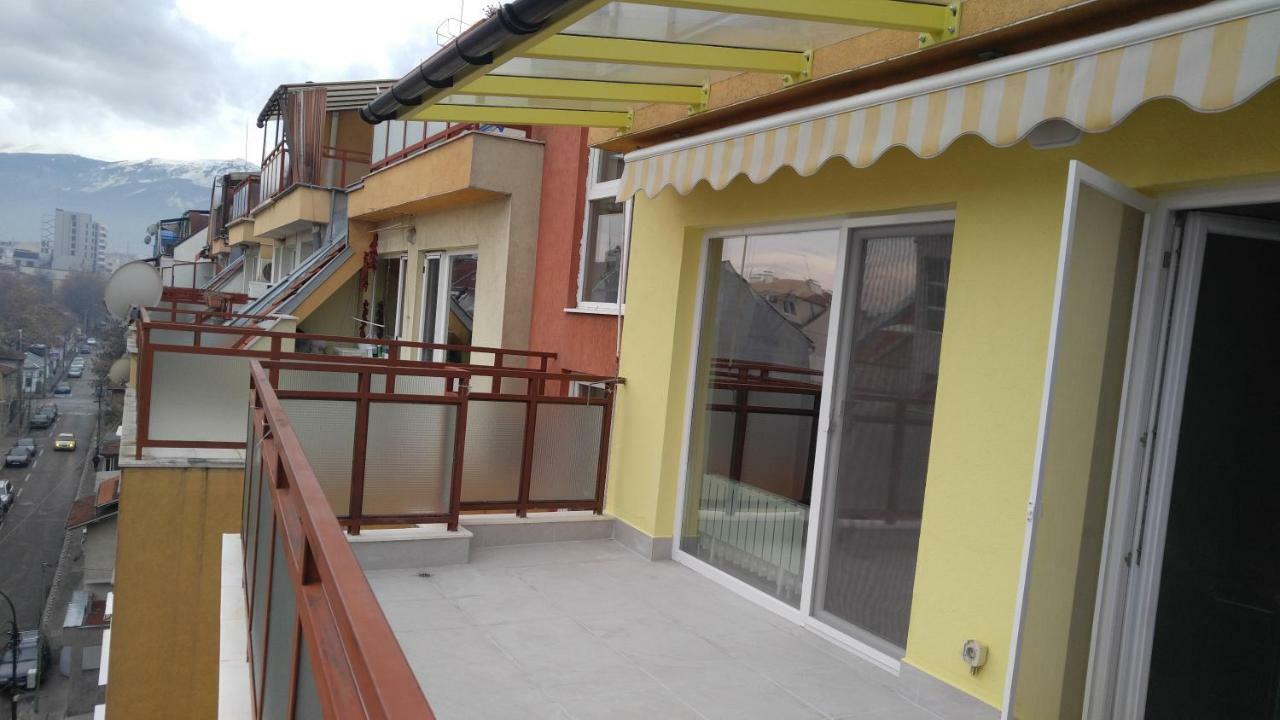 Modern Apartment Sofia Center Bagian luar foto