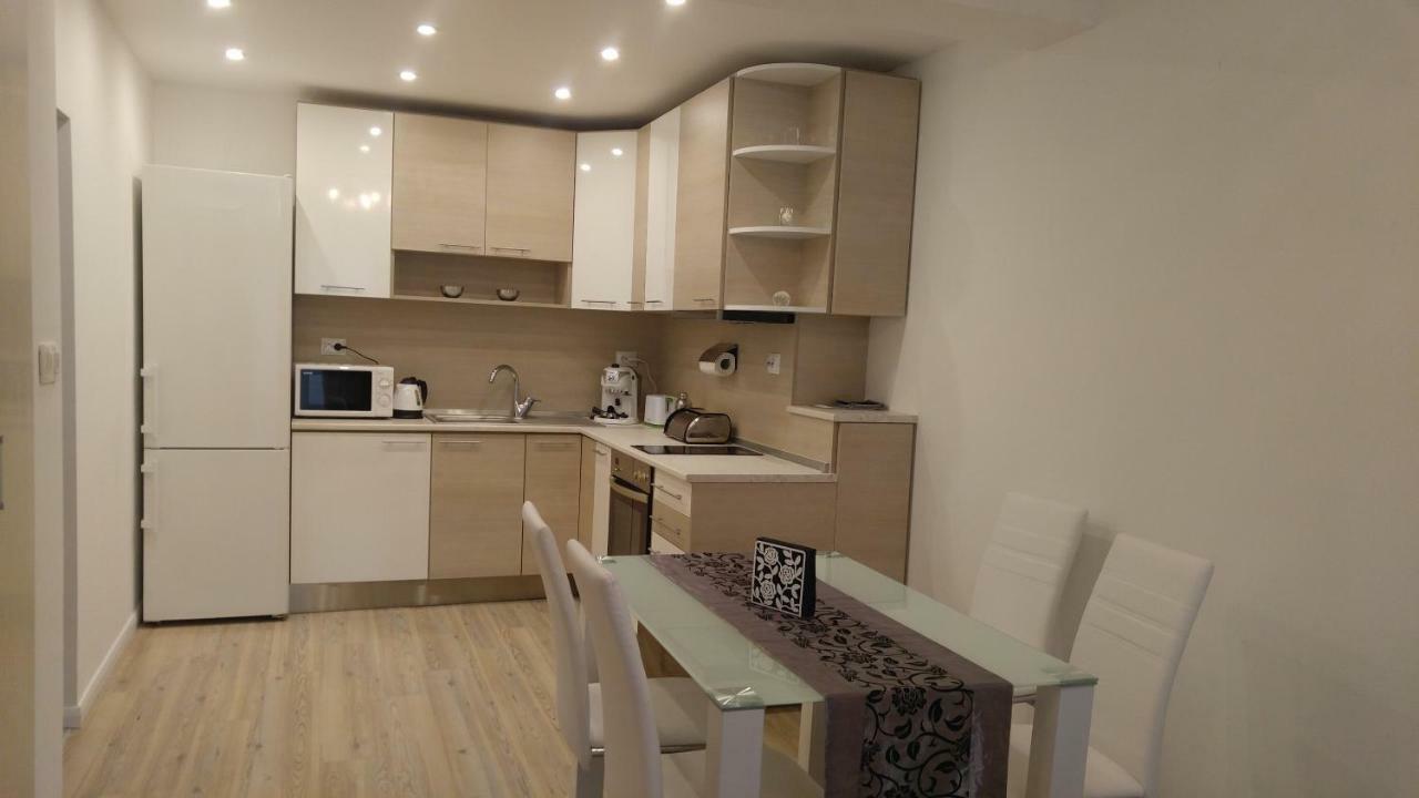 Modern Apartment Sofia Center Bagian luar foto