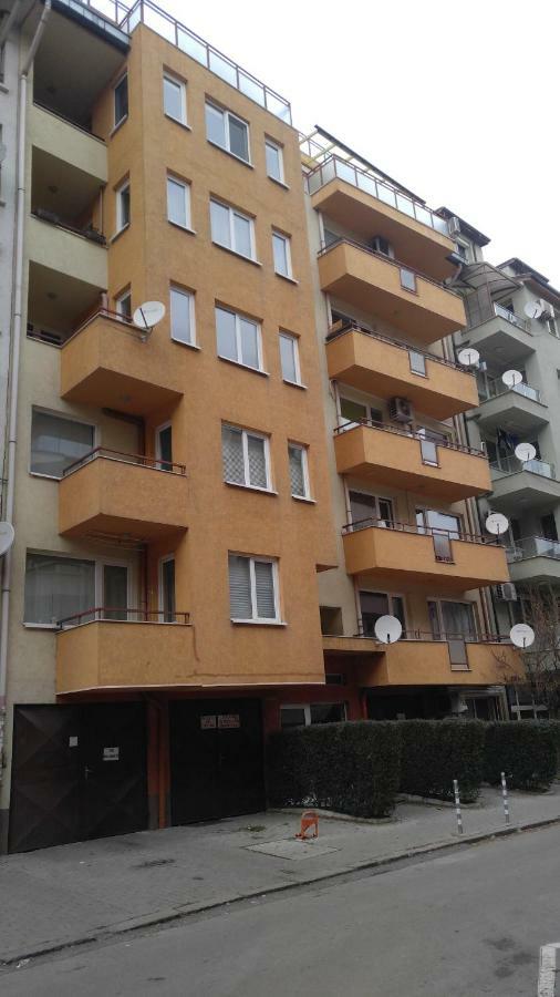 Modern Apartment Sofia Center Bagian luar foto