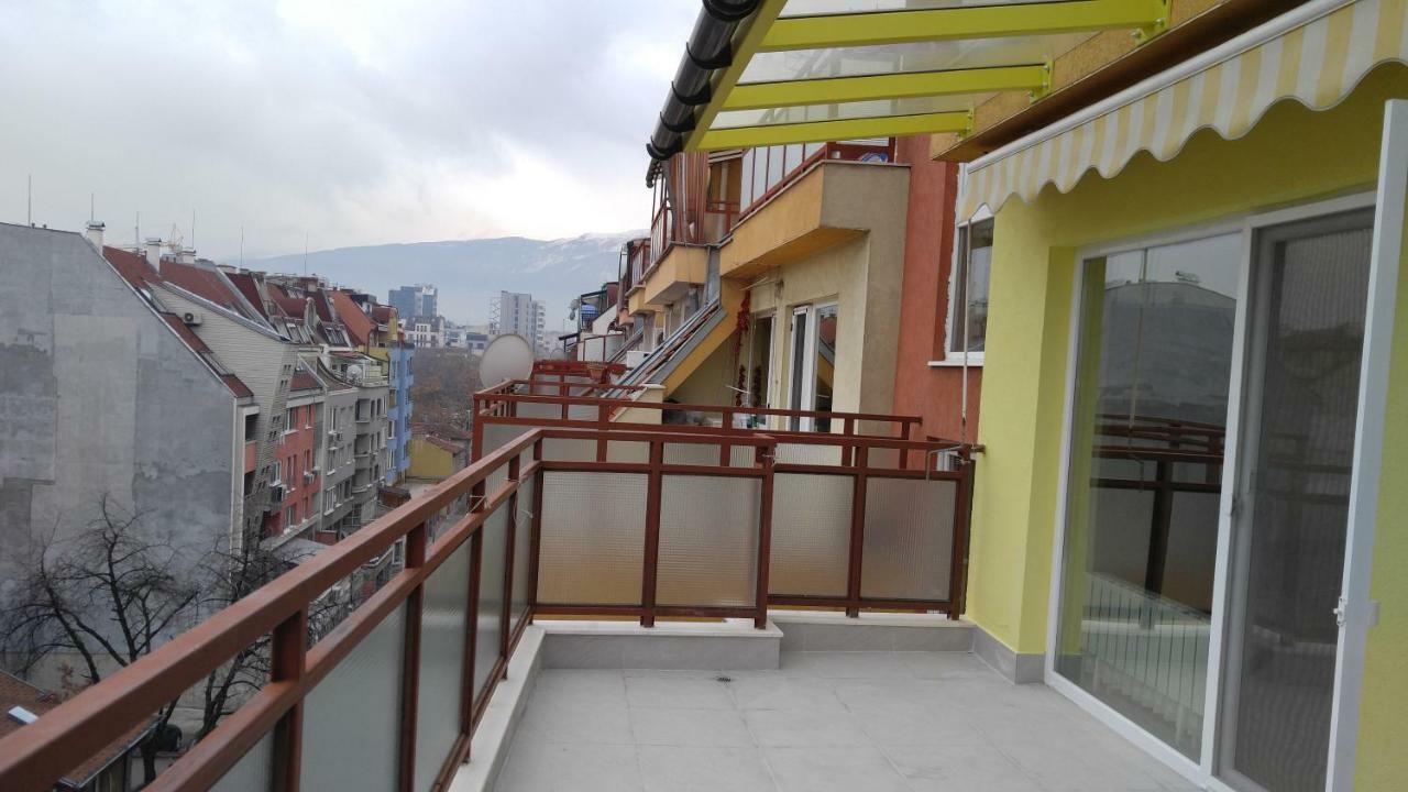 Modern Apartment Sofia Center Bagian luar foto