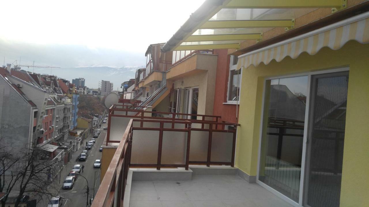 Modern Apartment Sofia Center Bagian luar foto